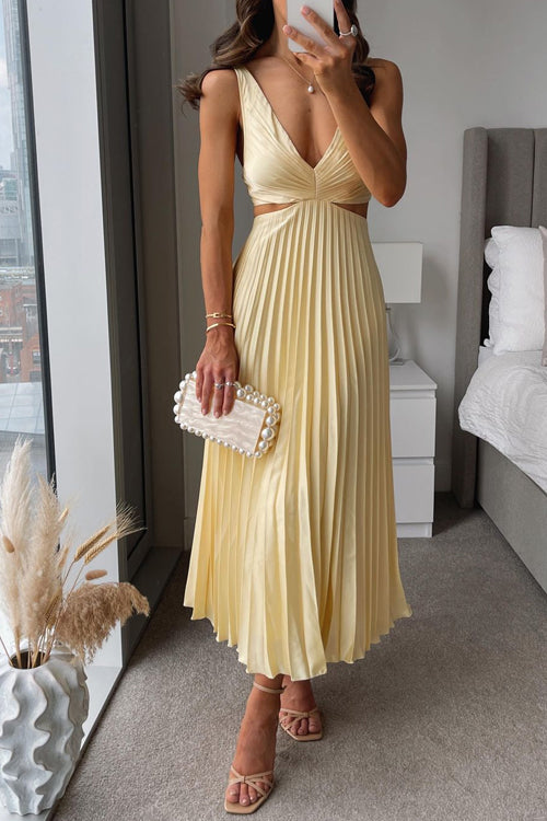 Allanah™ | V-Neck Cut-Out Pleated Maxi Dress